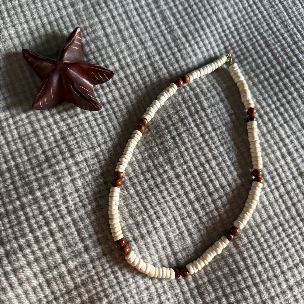 Unisex White and Brown Shell Necklace